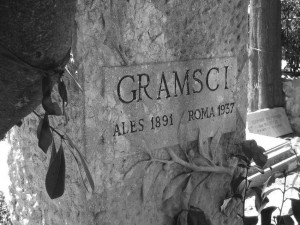 24 - Roma, túmulo de Gramsci no cemitério  acatólico